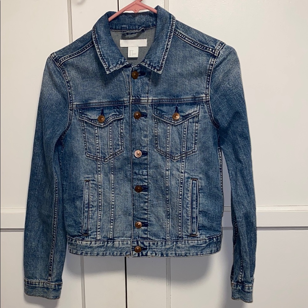 H&M Size 4 Blue Jean Jacket Cropped Fitted Classic